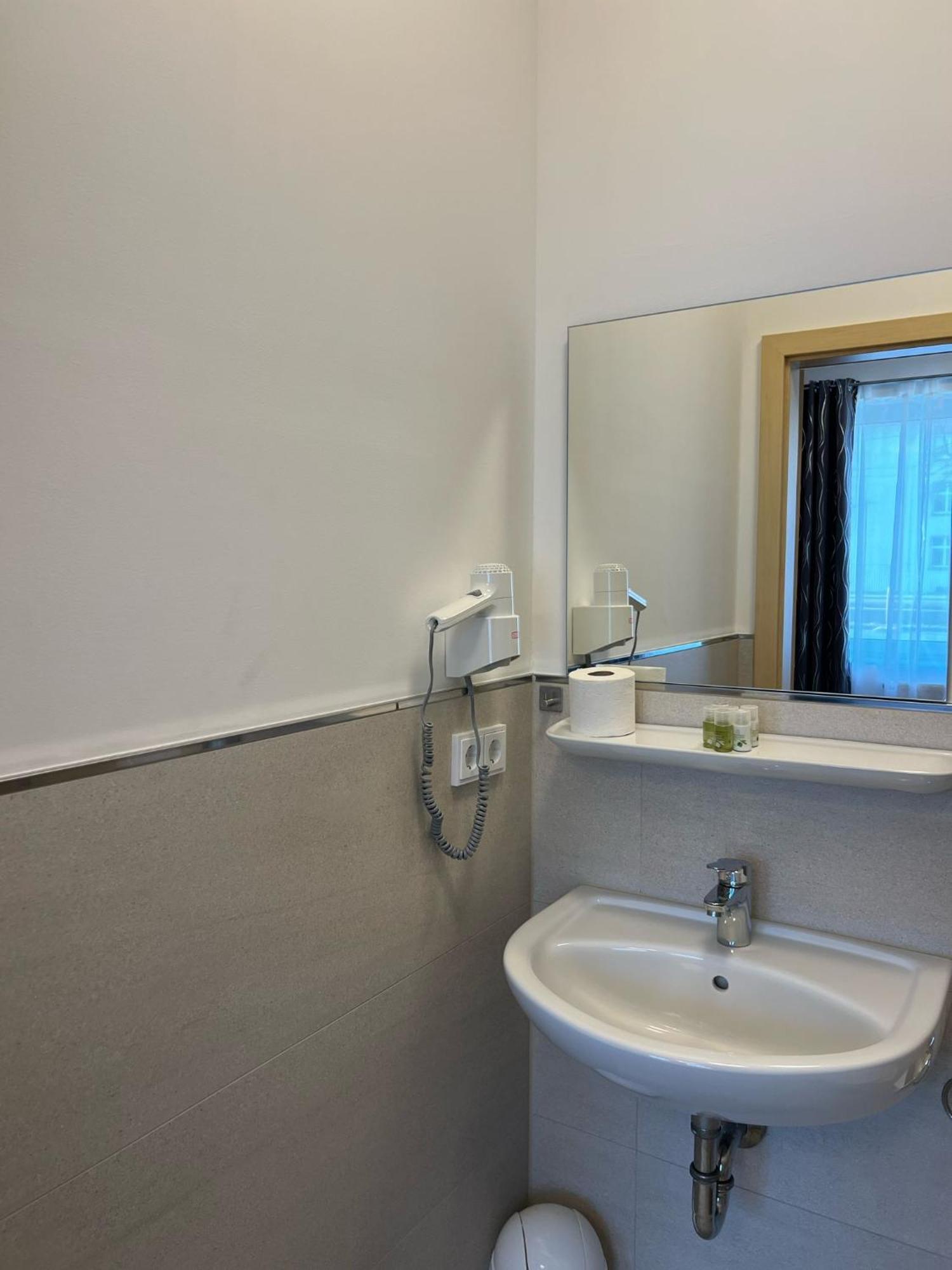 Avento Hotel Hannover Langenhagen  Extérieur photo